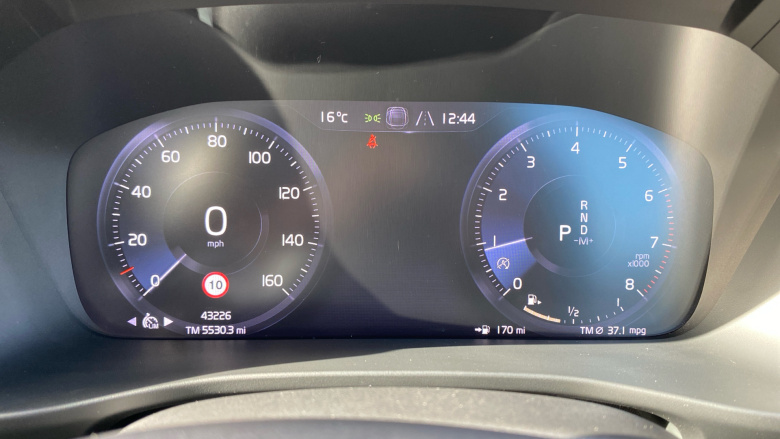 Volvo Xc40 2.0 T4 R DESIGN Pro 5dr Geartronic Petrol Estate